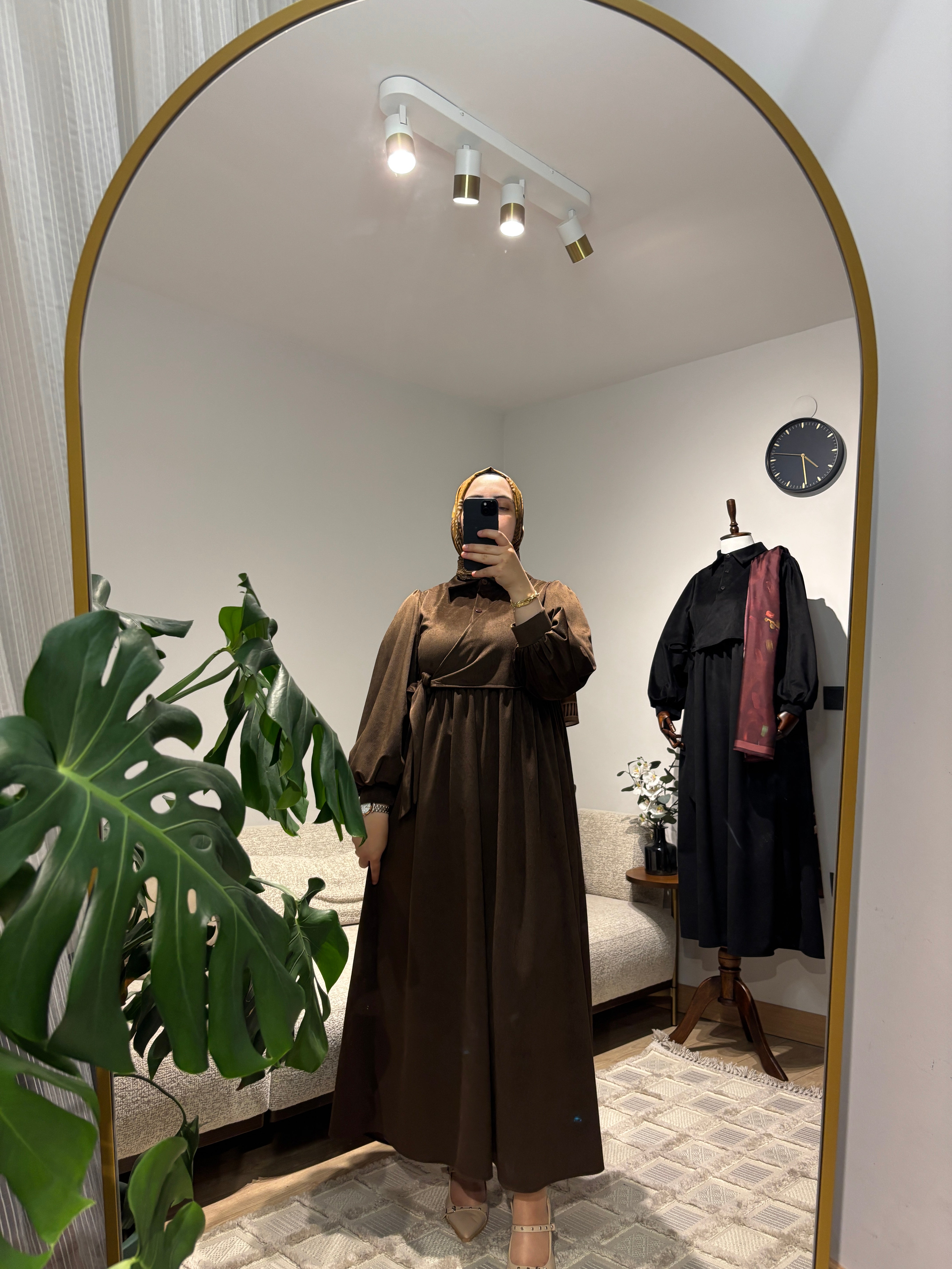 Selected Variant Image