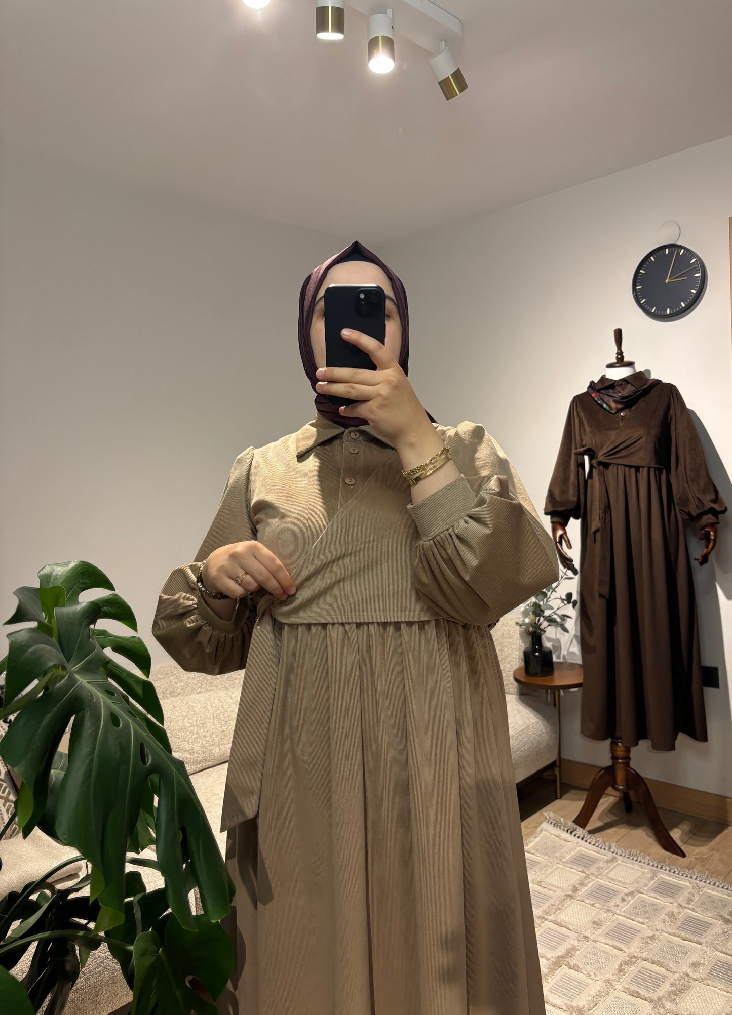 Şima Krem Kadife Elbise