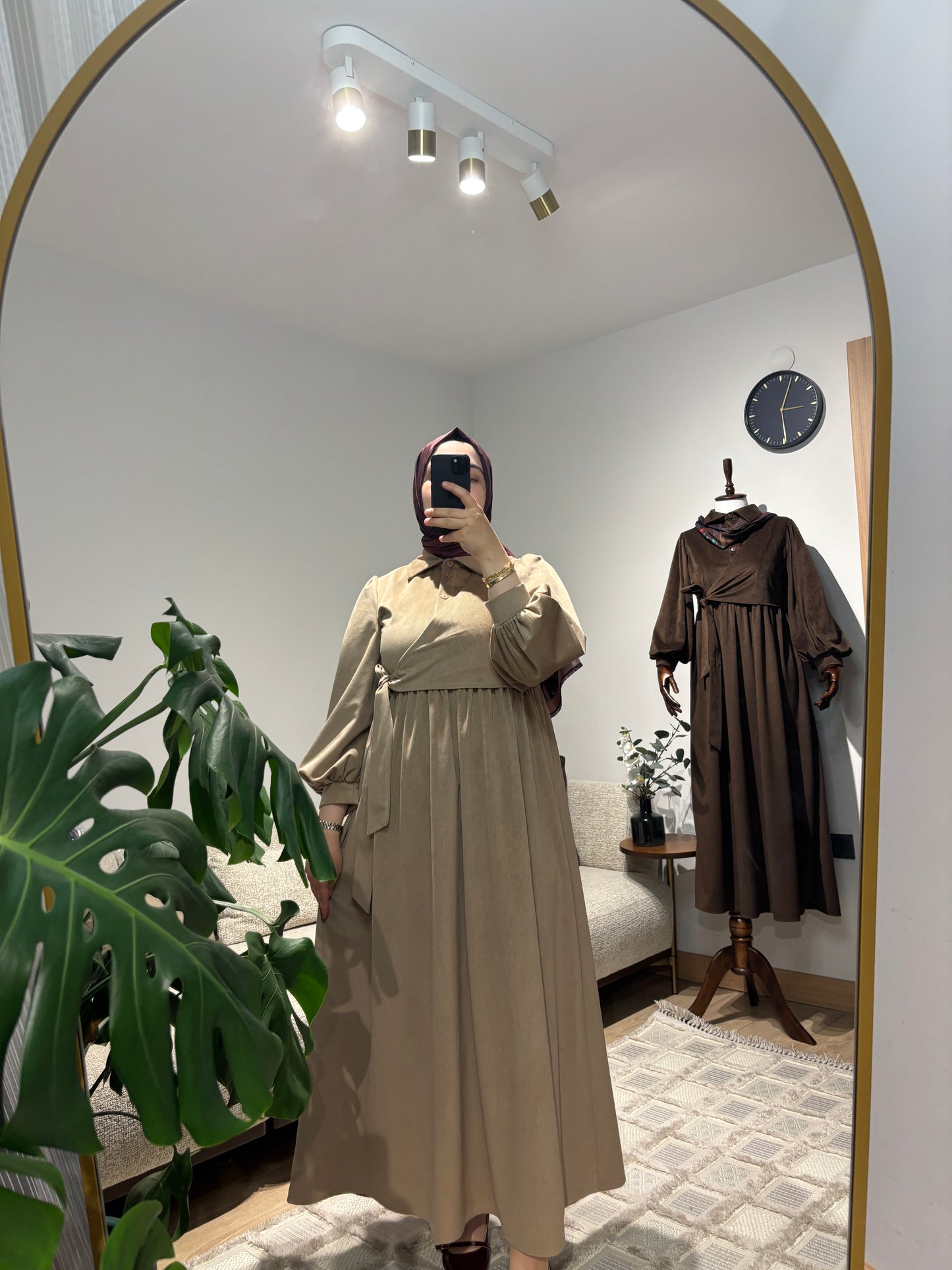 Şima Krem Kadife Elbise