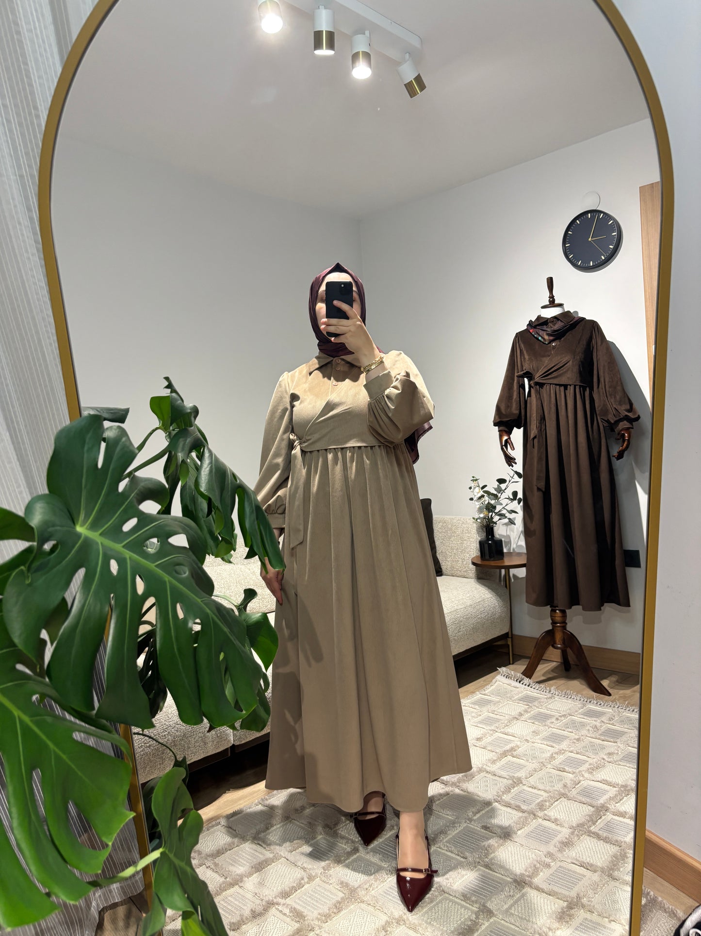 Şima Krem Kadife Elbise