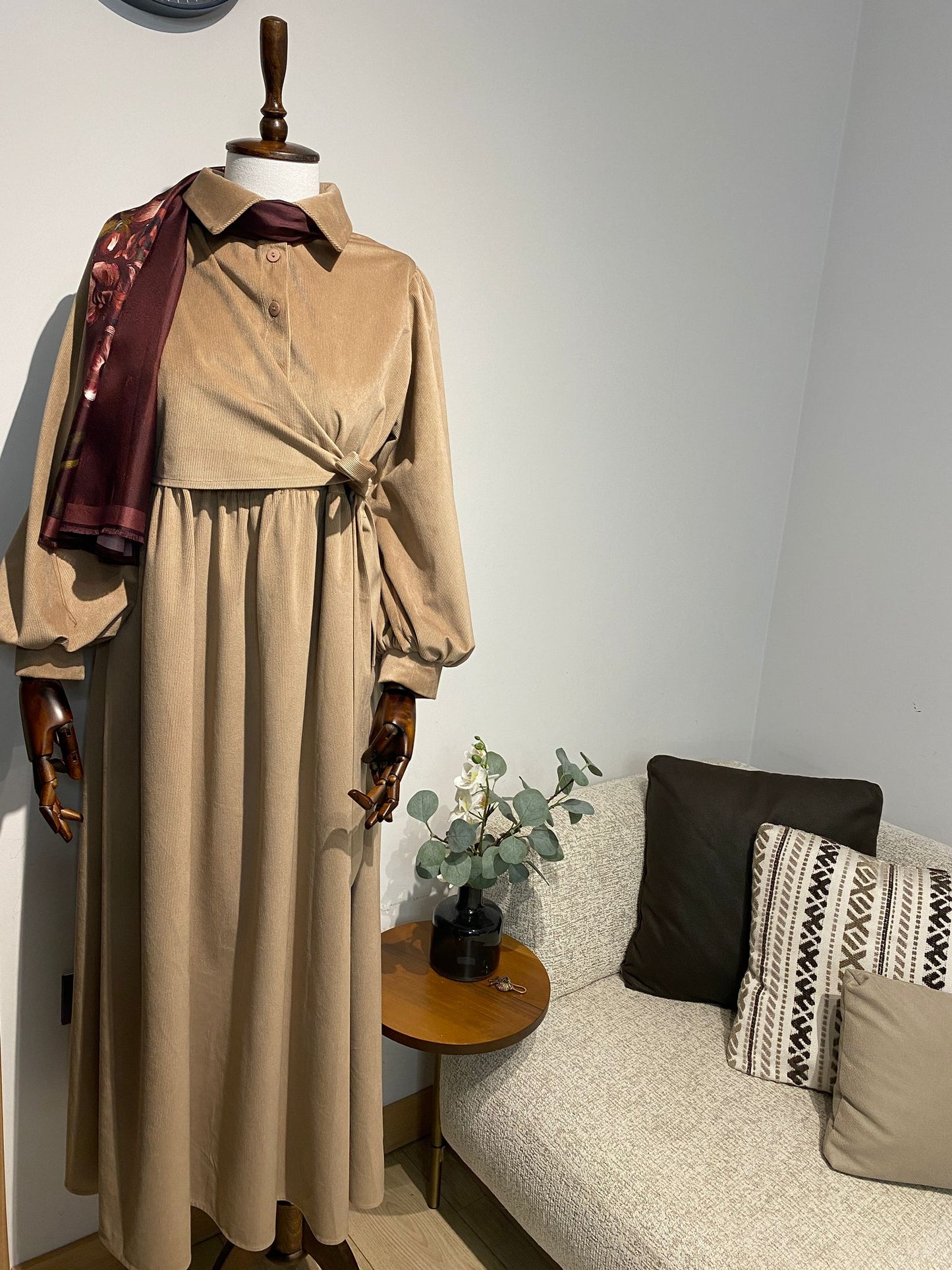 Şima Krem Kadife Elbise